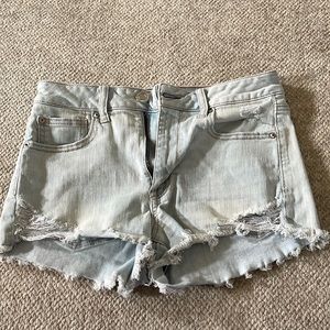 American Eagle Light Wash Ripped Denim Shorts size 8